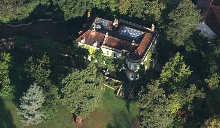 Πλημμύρισε το σπίτι-«παλάτι» του Τζορτζ Κλούνεϊ στη Βρετανία [εικόνες]  | iefimerida.gr 3