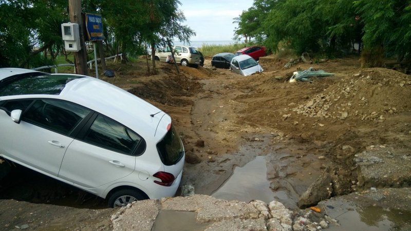 Η Χαλκιδική μετρά τις πληγές της από την «Μέδουσα» - Αρχισε η καταγραφή των ζημιών | iefimerida.gr 0