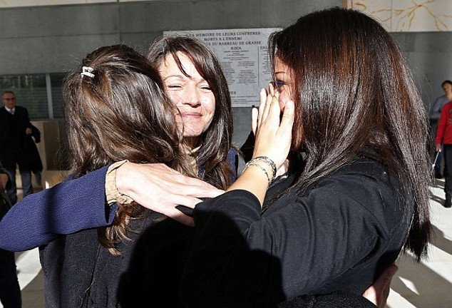 Τους άλλαξαν τα μωρά στο μαιευτήριο -Αποζημίωση 2 εκατ. ευρώ [εικόνες] | iefimerida.gr 0