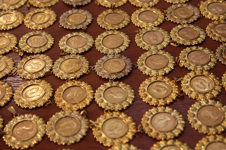 Ολόκληρος θησαυρός: Αυτά είναι τα κοσμήματα που έκλεψε η «μαφία των Ρομά» [εικόνες&βίντεο] | iefimerida.gr 5