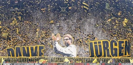 Συγκίνηση και δάκρυα στο «αντίο» του Γιούργκεν Κλοπ - Έτσι τον αποχαιρέτισε η Ντόρτμουντ [εικόνες & βίντεο] | iefimerida.gr 1