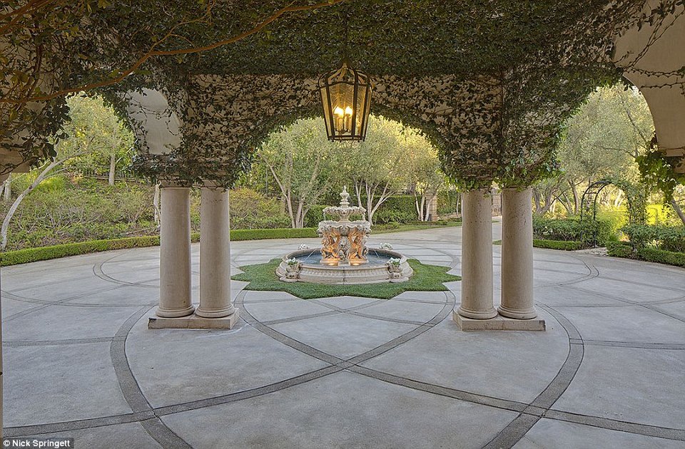 Ετσι ζουν τα σούπερ μόντελ -Στο εσωτερικό της βίλας των 15 εκατ.δολαρίων της Χάιντι Κλουμ [εικόνες] | iefimerida.gr 3