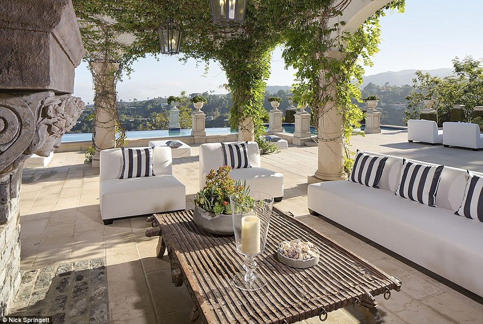 Ετσι ζουν τα σούπερ μόντελ -Στο εσωτερικό της βίλας των 15 εκατ.δολαρίων της Χάιντι Κλουμ [εικόνες] | iefimerida.gr 7