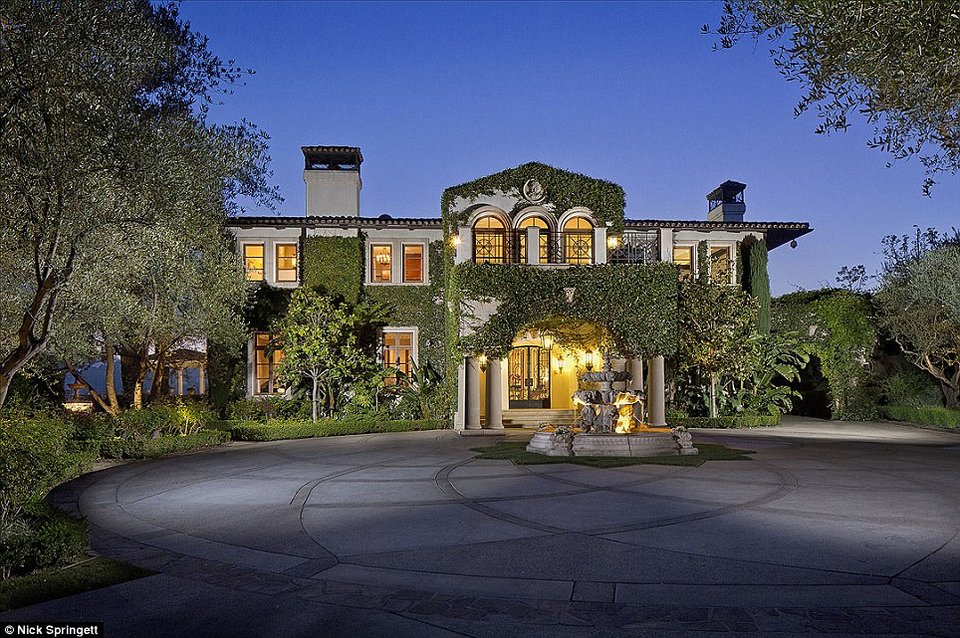 Ετσι ζουν τα σούπερ μόντελ -Στο εσωτερικό της βίλας των 15 εκατ.δολαρίων της Χάιντι Κλουμ [εικόνες] | iefimerida.gr 0