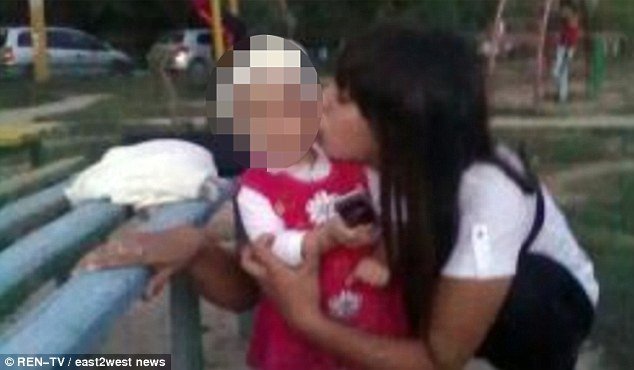 Σοκ: Βγήκε «υγιής» από ψυχιατρείο, αποκεφάλισε την 18 μηνών ανιψιά του και περιέφερε το κεφάλι της στους δρόμους [εικόνες] | iefimerida.gr 2