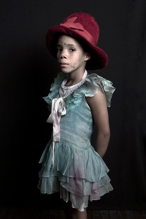 Τα παιδιά που ακόμα ονειρεύονται -  Φωτογραφίζονται ντυμένα όπως φαντάζονται τον εαυτό τους στο μέλλον [εικόνες] | iefimerida.gr 2