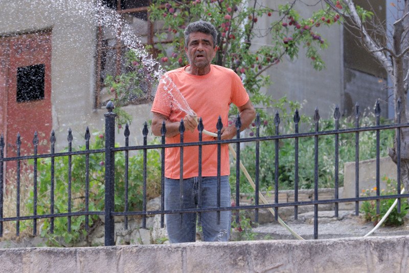 Υπό μερικό έλεγχο τέθηκε η πυρκαγιά στην Κνωσό [εικόνες] | iefimerida.gr 0