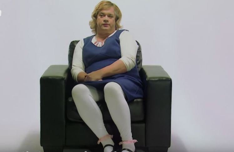 Απίστευτο: 46χρονος εγκατέλειψε την οικογένειά του για να ζήσει ως εξάχρονο κορίτσι [εικόνες]  | iefimerida.gr 2