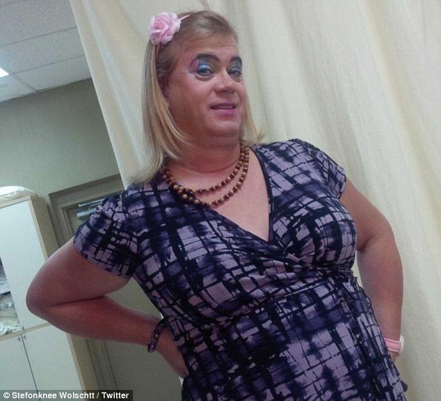 Απίστευτο: 46χρονος εγκατέλειψε την οικογένειά του για να ζήσει ως εξάχρονο κορίτσι [εικόνες]  | iefimerida.gr 3