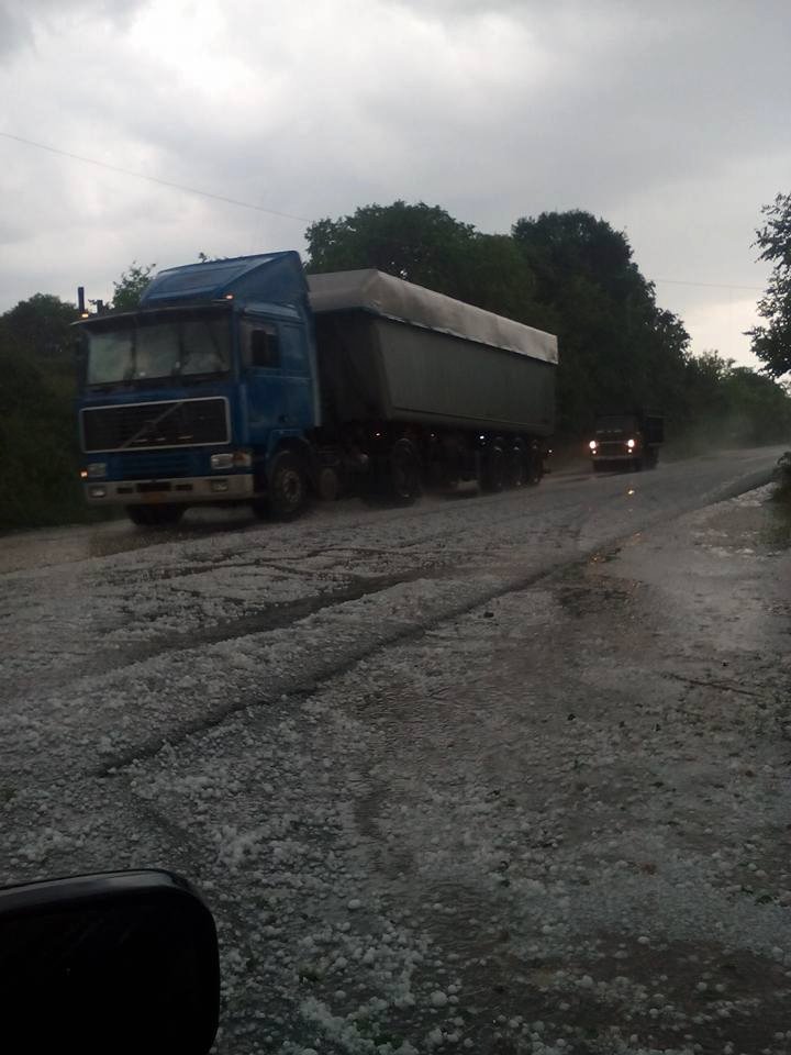 Απίστευτο: Χαλάζι σε μέγεθος φουντουκιού έπληξε Κοζάνη και Καστοριά [εικόνες & βίντεο] | iefimerida.gr 1