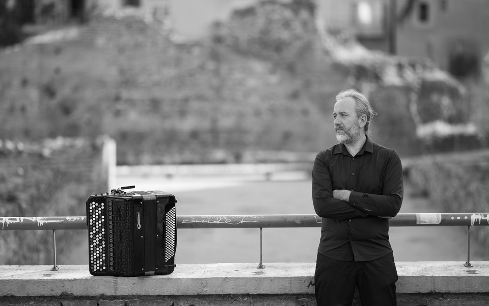 «Η κραυγή της σιωπής»-Το πρωί της Κυριακής από την Κρατική Ορχήστρα Θεσσαλονίκης [εικόνες] | iefimerida.gr 2