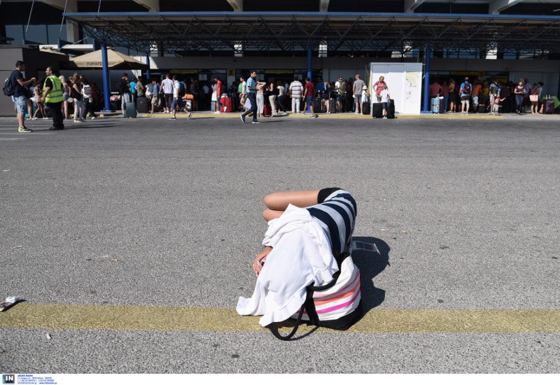 Κως: Καθυστερήσεις στις πτήσεις από τον σεισμό -Μοιράζουν νερό και φαγητό στους επιβάτες [εικόνες] | iefimerida.gr 5