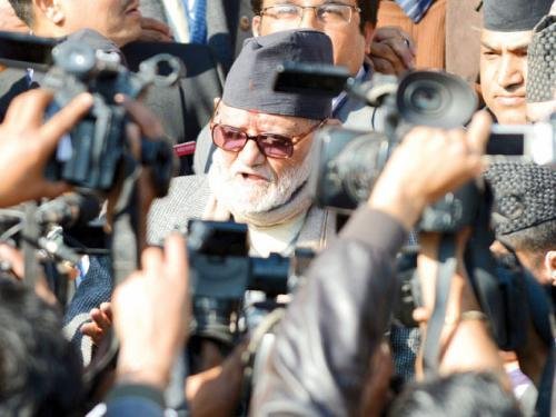 Κι όμως, υπάρχουν φτωχοί πολιτικοί: Νούμερο ένα στη λίστα ο πρόεδρος του Νεπάλ με περιουσία μόλις δύο κινητά [εικόνες] | iefimerida.gr 5