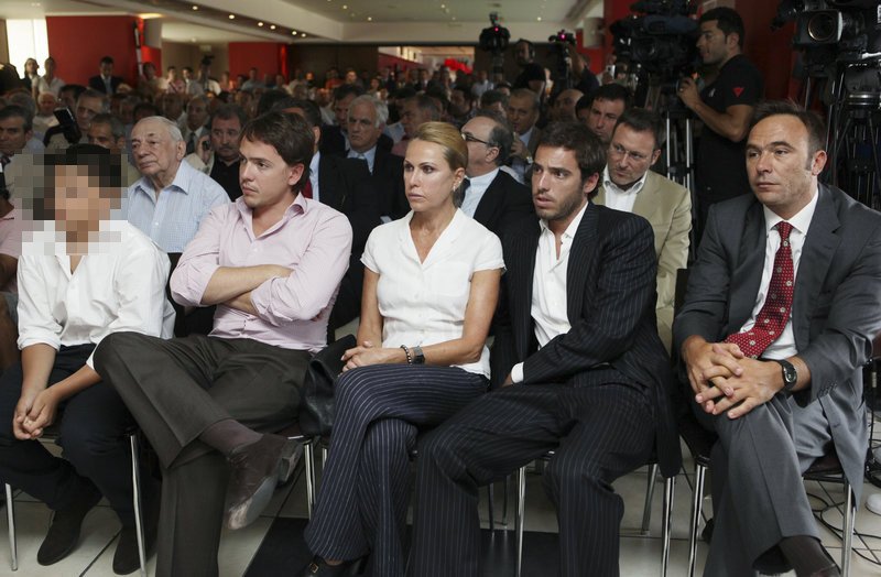 Από αριστερά: Σωκράτης Κόκκαλης τζούνιορ, Ελένη Κόκκαλη, Δημήτρης Θεοδωρίδης, Πέτρος Κόκκαλης.