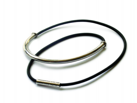 Η Σοφία Κοκοσαλάκη σχεδιάζει κοσμήματα για καλό σκοπό -Τα απίστευτα βραχιόλια της που πωλούντα στα ΕΛΤΑ [εικόνες] | iefimerida.gr 2