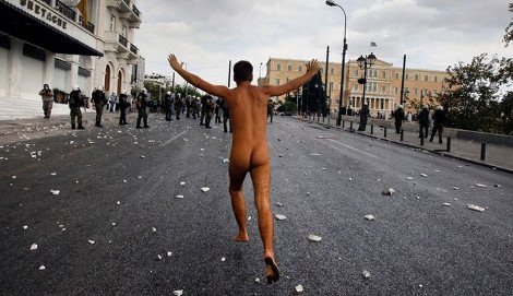 Τέσσερις εικόνες δύο Ελλήνων φωτογράφων στις 95 καλύτερες του 2012 κατά το Reuters | iefimerida.gr 2