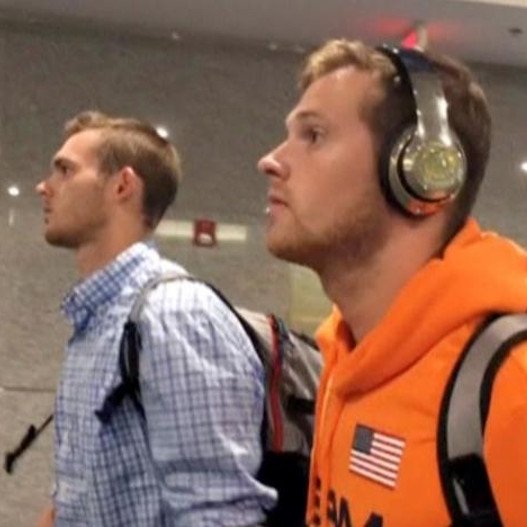 Η ντροπιαστική επιστροφή στις ΗΠΑ των κολυμβητών που είπαν ψέματα ότι τους λήστεψαν [εικόνα] | iefimerida.gr 0