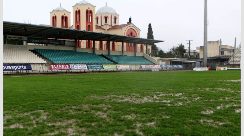 Βούρκος το γήπεδο της Κομοτηνής - Στον «αέρα» το Πανθρακικός-Ολυμπιακός [εικόνες] | iefimerida.gr 0