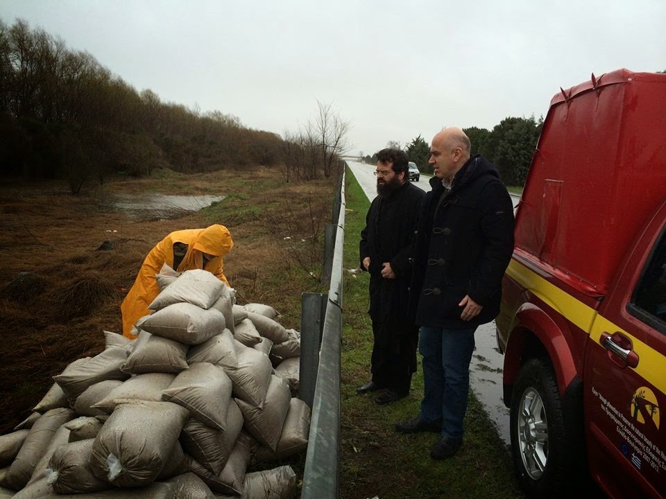 «Βουλιάζει» ο νομός Σερρών -Ανοιξε η γη και κατάπιε τάφο στον Εβρο [εικόνες] | iefimerida.gr 5