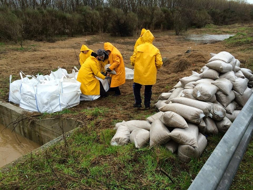 «Βουλιάζει» ο νομός Σερρών -Ανοιξε η γη και κατάπιε τάφο στον Εβρο [εικόνες] | iefimerida.gr 6