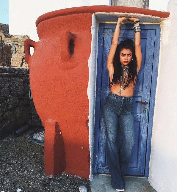 O Λε-Πα μιλά για τις σέξι φωτογραφίες της κόρης του: Πάντα εποπτεύω [εικόνες] | iefimerida.gr 3