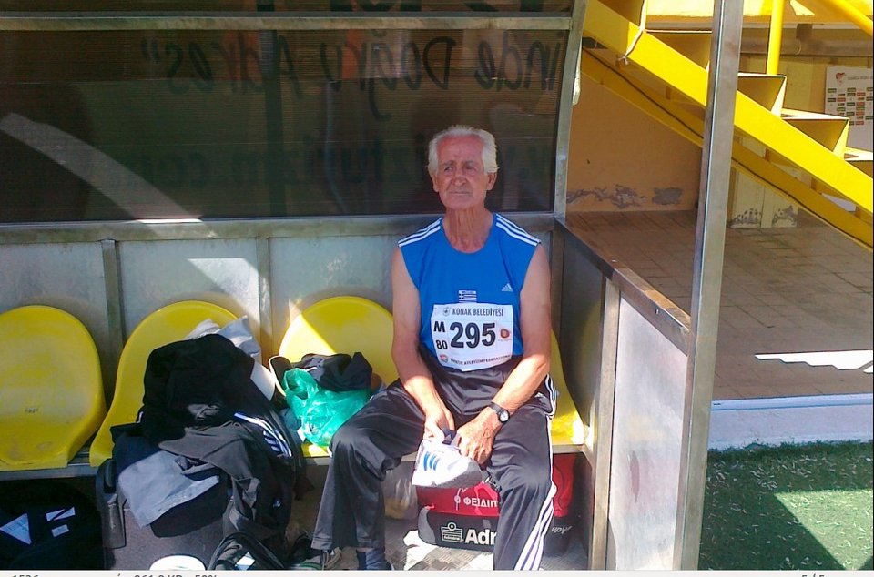 Παγκόσμιος πρωταθλητής, ετών 85 -Ο ατρόμητος νησιώτης που σαρώνει μετάλλια και διακρίσεις [εικόνες] | iefimerida.gr 1