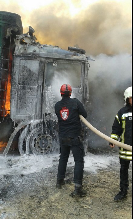 Ρωσικά μαχητικά αεροσκάφη βομβάρδισαν κομβόι φορτηγών στα σύνορα Τουρκίας- Συρίας [εικόνες] | iefimerida.gr 1