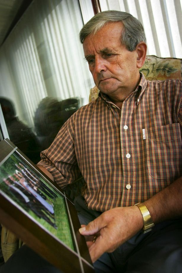 Εκανε διακοπές με τους φίλους του στην Κρήτη και... εξαφανίστηκε -Η απίστευτη ιστορία εξαφάνισης ενός Βρετανού [εικόνες] | iefimerida.gr 2