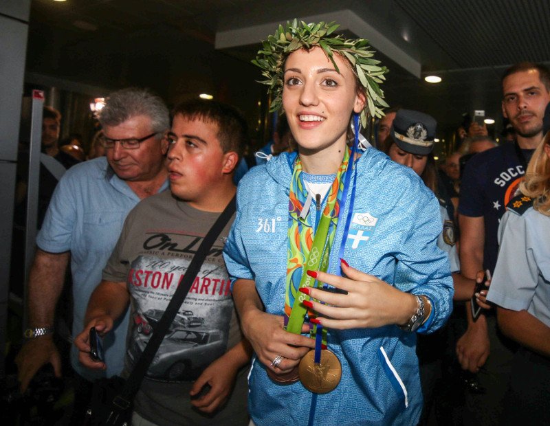 Θερμή υποδοχή της Κοράκακη στη Θεσσαλονίκη [εικόνες] | iefimerida.gr 0