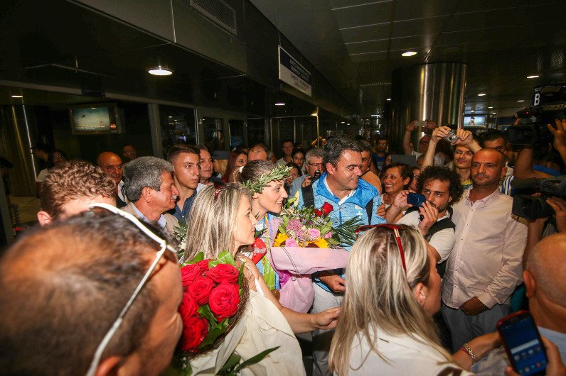 Θερμή υποδοχή της Κοράκακη στη Θεσσαλονίκη [εικόνες] | iefimerida.gr 3