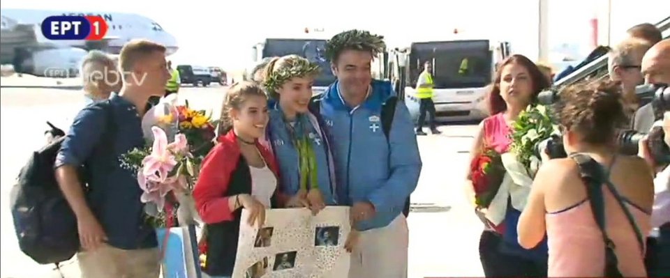 Θερμή υποδοχή της Κοράκακη στη Θεσσαλονίκη [εικόνες] | iefimerida.gr 8