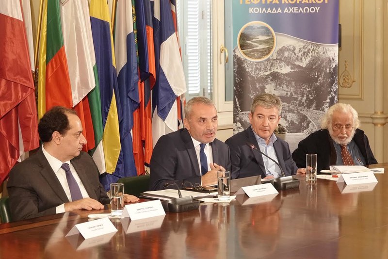 Ευρωπαϊκή Πολιτιστική Κληρονομιά:  Ξαναχτίζεται η ιστορική γέφυρα Κοράκου στην Κοιλάδα του Αχελώου [εικόνες] | iefimerida.gr 2