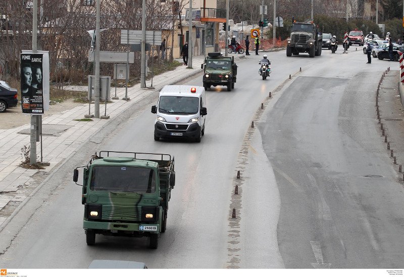 Επιτυχής η εξουδετέρωση της βόμβας στο Κορδελιό -Καρέ καρέ η επιχείρηση [εικόνες & βίντεο] | iefimerida.gr 0