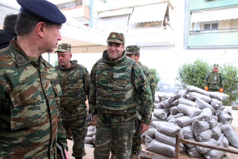 Επιτυχής η εξουδετέρωση της βόμβας στο Κορδελιό -Καρέ καρέ η επιχείρηση [εικόνες & βίντεο] | iefimerida.gr 15