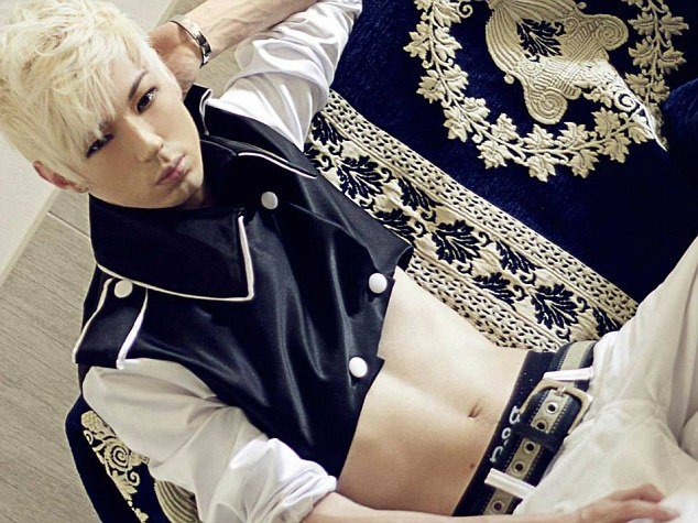 Μια αλλόκοτη εμμονή -Βραζιλιάνος υποβλήθηκε σε 10 εγχειρήσεις για να μοιάζει με Κορεάτη [εικόνες] | iefimerida.gr 1