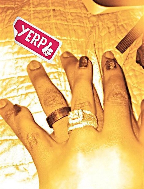 Σοκ -Κόρη πασίγνωστης τραγουδίστριας παντρεύτηκε τον αδελφό της [εικόνες] | iefimerida.gr 0