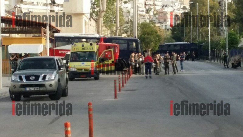 Αστακός ο Κορυδαλλός για τη δίκη της ΧΑ -Τραγικές φιγούρες οι γονείς του Παύλου Φύσσα [εικόνες] | iefimerida.gr 8