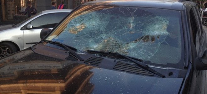 Αγρια επεισόδια στα γραφεία της Χρυσής Αυγής στην Κόρινθο- Στο νοσοκομείο ένας 67χρονος [εικόνες] | iefimerida.gr 1