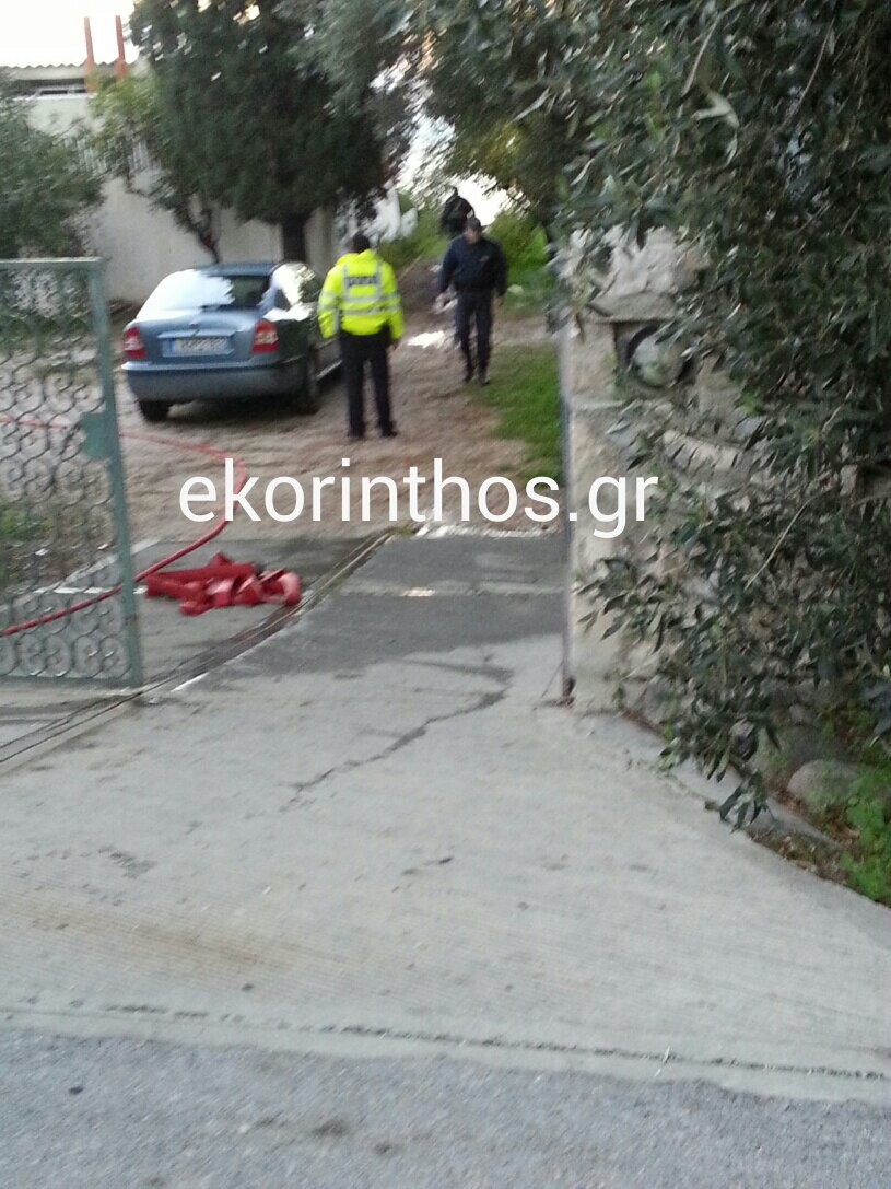 Οι πρώτες φωτογραφίες από την πυρκαγιά στην εξοχική κατοικία του Κώστα Σημίτη -Ερευνες για εμπρησμό  [εικόνες] | iefimerida.gr 0