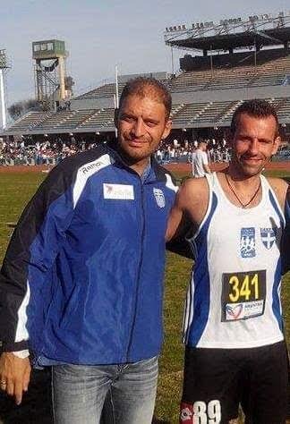 Έλληνας αστυνομικός ζει με την καρδιά Σύρου πρόσφυγα [εικόνες] | iefimerida.gr 0