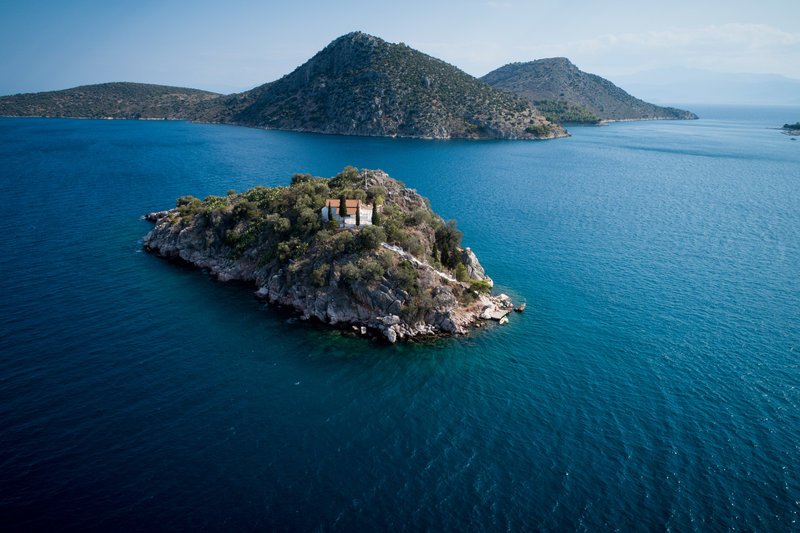 Το μαγευτικό Κορωνήσι στο Τολό μαγνητίζει τους τουρίστες [εικόνες] | iefimerida.gr 2