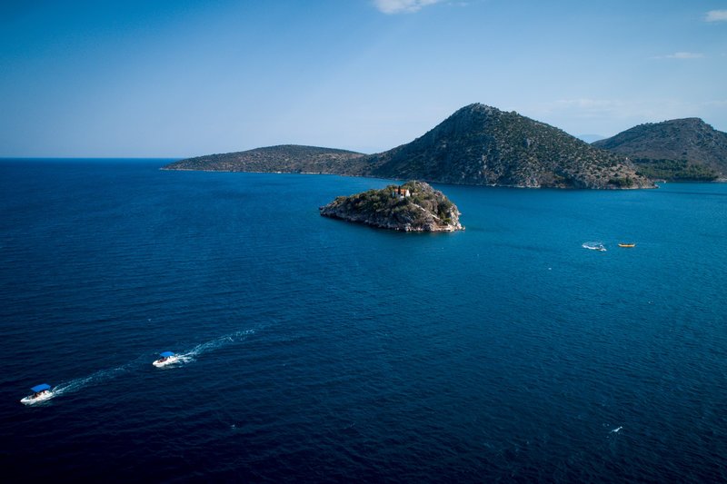 Το μαγευτικό Κορωνήσι στο Τολό μαγνητίζει τους τουρίστες [εικόνες] | iefimerida.gr 1