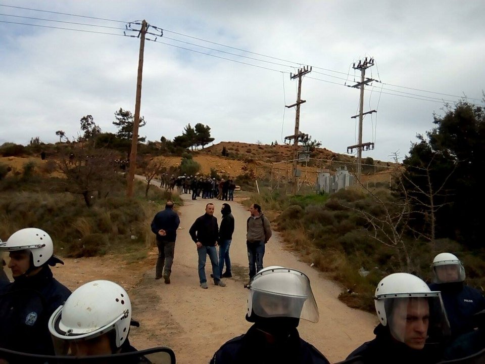 Εριξαν χημικά σε γυναίκες και παιδιά στην Κω -Επεισόδια για το hotspot [εικόνες & βίντεο] | iefimerida.gr 1