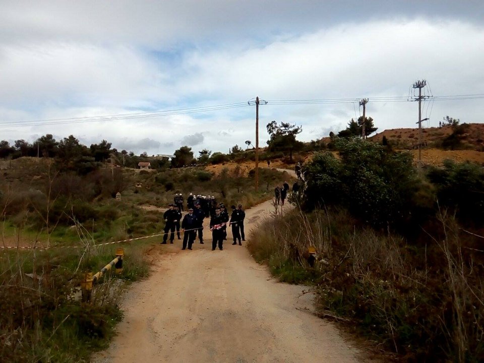 Εριξαν χημικά σε γυναίκες και παιδιά στην Κω -Επεισόδια για το hotspot [εικόνες & βίντεο] | iefimerida.gr 2