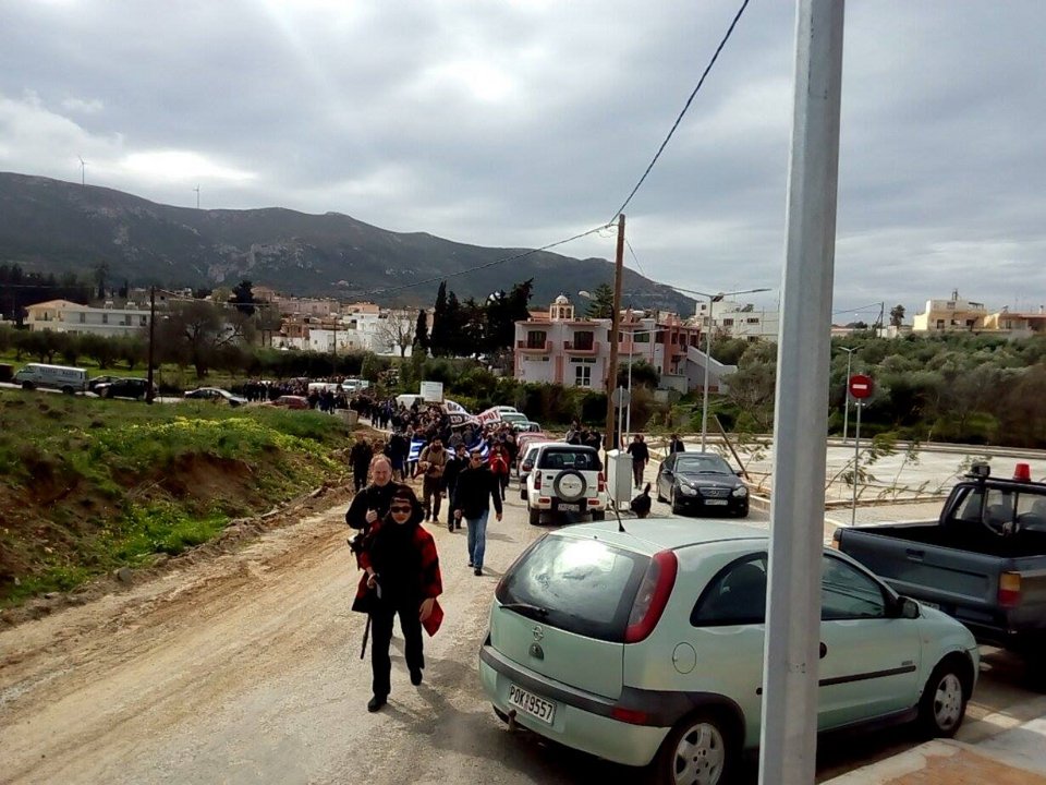 Εριξαν χημικά σε γυναίκες και παιδιά στην Κω -Επεισόδια για το hotspot [εικόνες & βίντεο] | iefimerida.gr 5