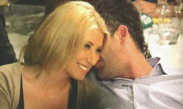 Κοσιώνη-Μπακογιάννης σε διαχυτικές στιγμές: Αγκαλιές και χάδια [εικόνες] | iefimerida.gr 2