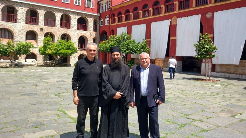 Στο Αγιον Ορος ο ελληνικής καταγωγής κοσμοναύτης Θεόδωρος Γιουρτσίχιν [εικόνες] | iefimerida.gr 1