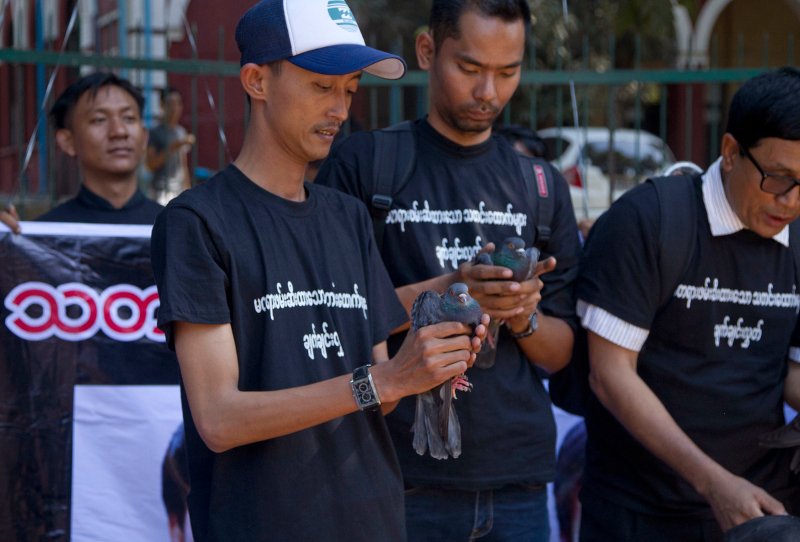 Οι δημοσιογράφοι του Reuters στη Μιανμάρ κατηγορούνται για παραβίαση του νόμου περί κρατικών μυστικών | iefimerida.gr 2