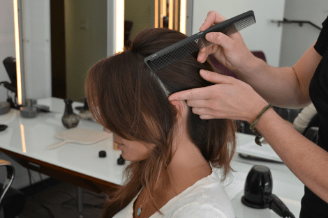 «Αλογοουρά αστακός», η τελευταία τάση στα μαλλιά -Καρέ καρέ πώς να την κάνετε εύκολα και γρήγορα [εικόνες] | iefimerida.gr 1