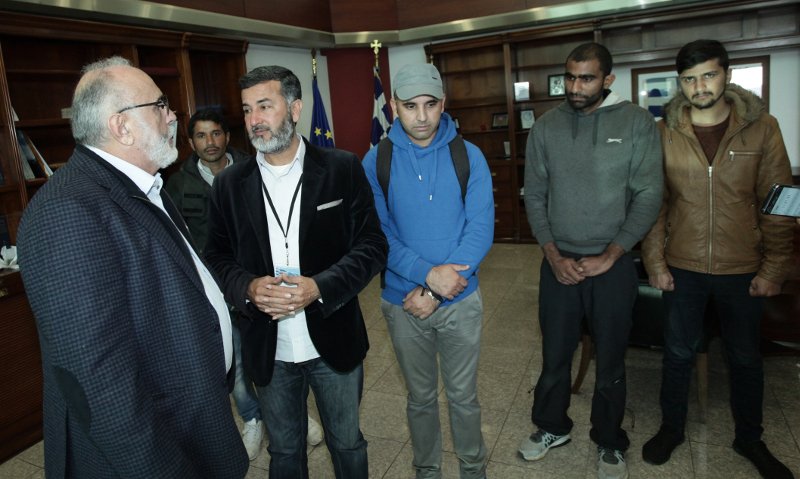 H Πακιστανική Κοινότητα στο πλευρό των πληγέντων της Μάνδρας -Συνάντηση με Κουρουμπλή [εικόνες] | iefimerida.gr 1